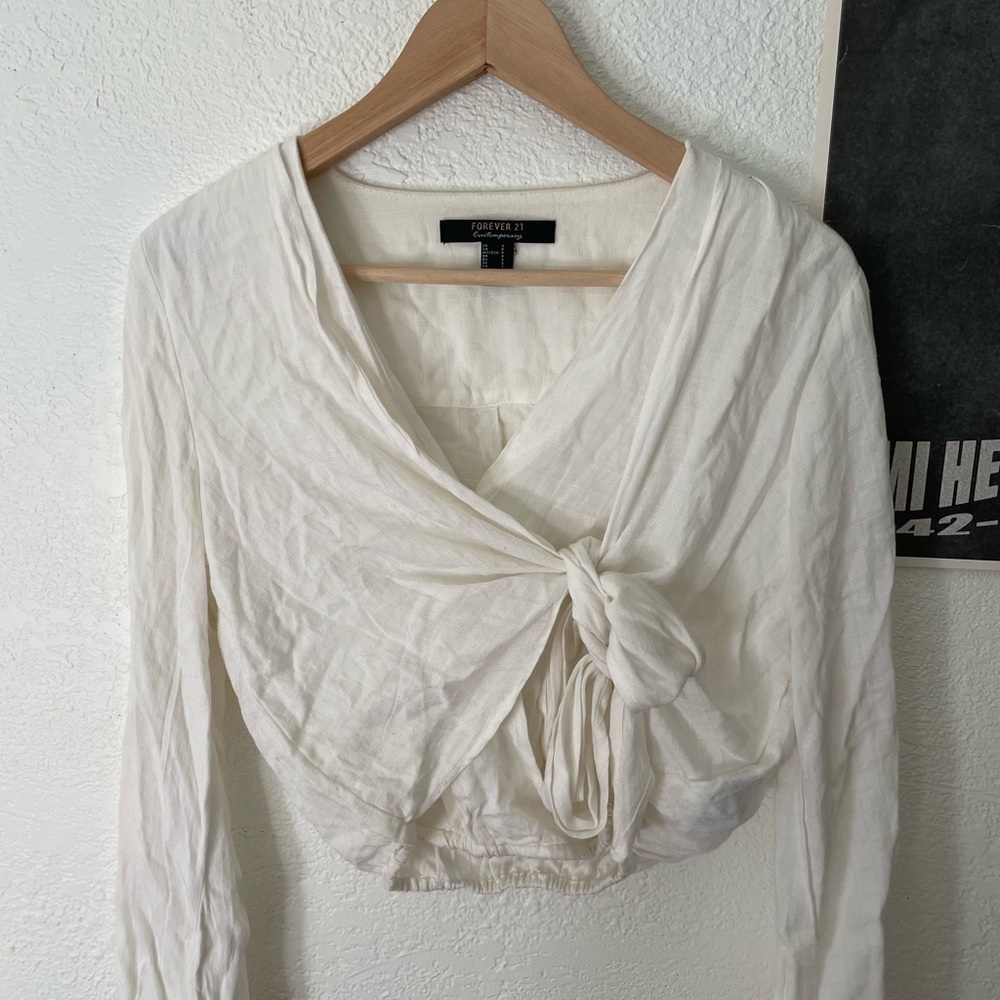 FOREVER 21 wrapped white cotton top
